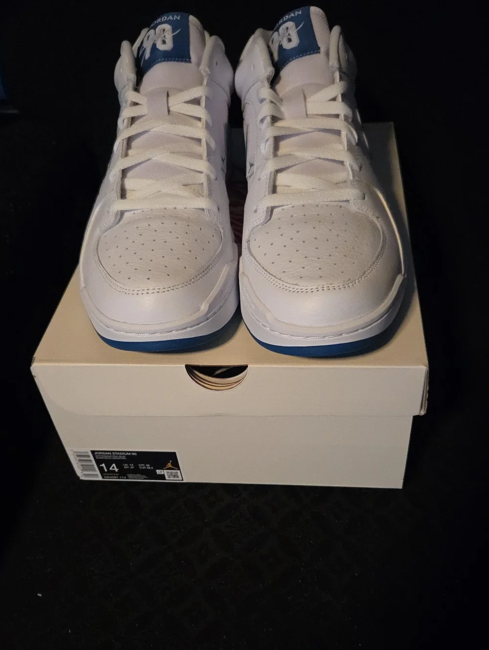 Jordan Men’s White & Blue Low-Top Sneakers - Classic Retro Style